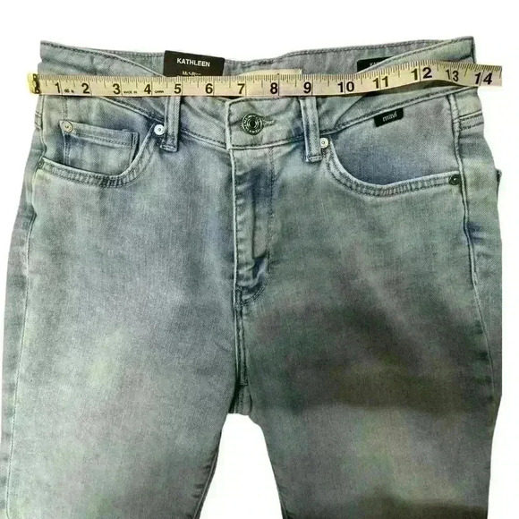 MAVI NWT Kathleen Slim Boyfriend Jeans High Rise Feather Blue Wash Size 28 - Picture 2 of 8